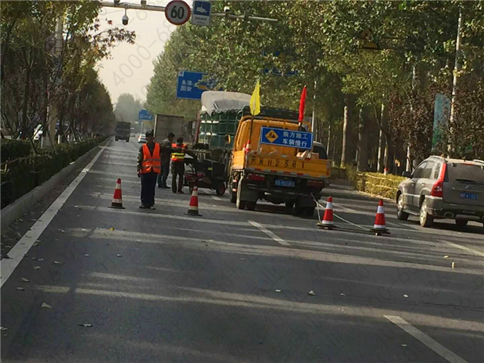 刻苦扎實的嘉格道路灌縫膠售后服務人員小徐